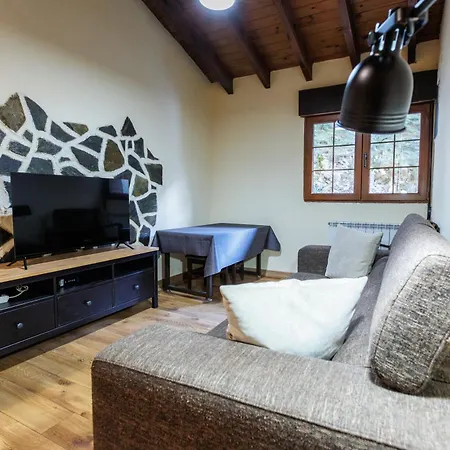 Con Jacuzzi Y Chimenea, Rio Sella Apartment