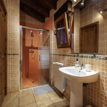 Con Jacuzzi A Orillas Del Rio Sella Apartment *